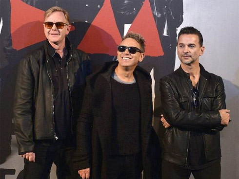 Depeche Mode перед пресс-конференцией в Париже, 23 октября 2012 г.